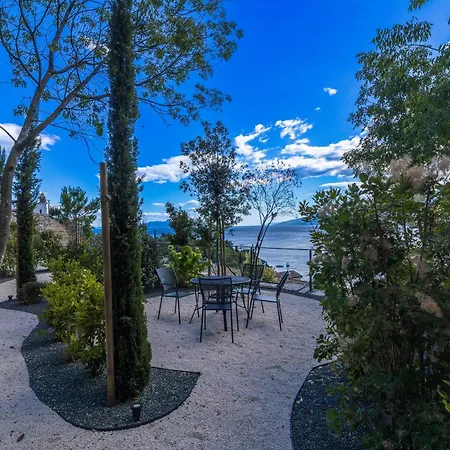 Mare Sano Plaza - 5 Apartment Opatija